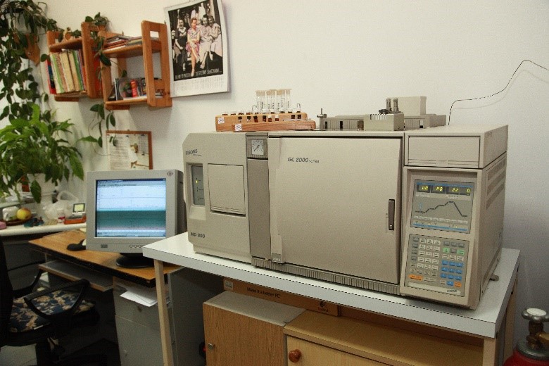 Chromatograf gazowy ze spektrometrem.jpg